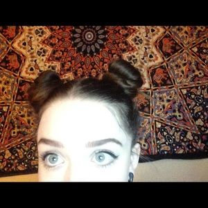 Meet your Posher, Bailey